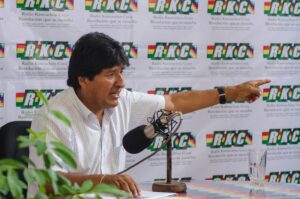 Facebook elimina página de Kawsachun Coca y Evo Morales exige su restitución