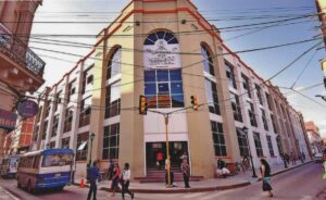 Cierran el Mercado Central de Tarija por cinco días tras daños por granizada
