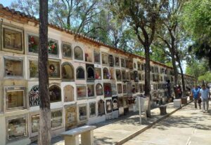 Cementerio colapsa y deja a familias sin dónde enterrar a sus seres queridos