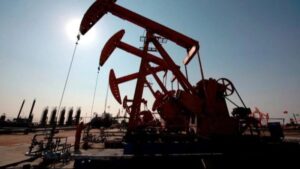 Petróleo supera los $us 100 y enciende alerta mundial por guerra en Medio Oriente