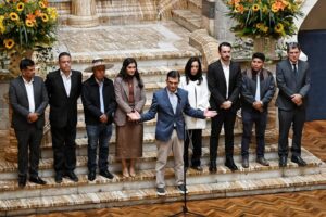 Paz y gobernadores impulsan debate por el 50/50 y autonomías