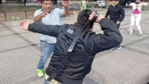 Dirigente evista es «chicoteado» en pleno centro de Santa Cruz