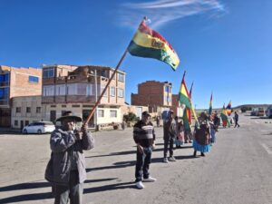 Bolivia amanece asfixiada por 32 bloqueos y crece la tensión en seis departamentos