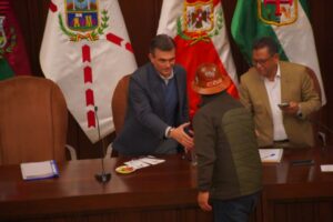 “Estamos acá para buscar soluciones”: Gobierno y COB inician diálogo