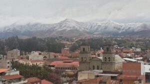 Tarija enfrenta tres alertas naranjas por frío, nevadas y riesgo de desbordes